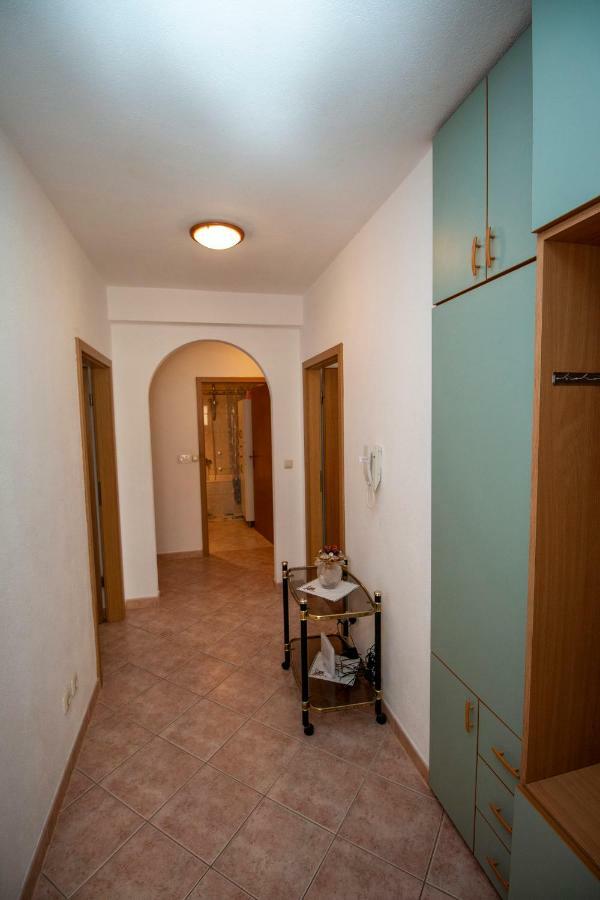 Apartmani Vrljicak Омиш Экстерьер фото