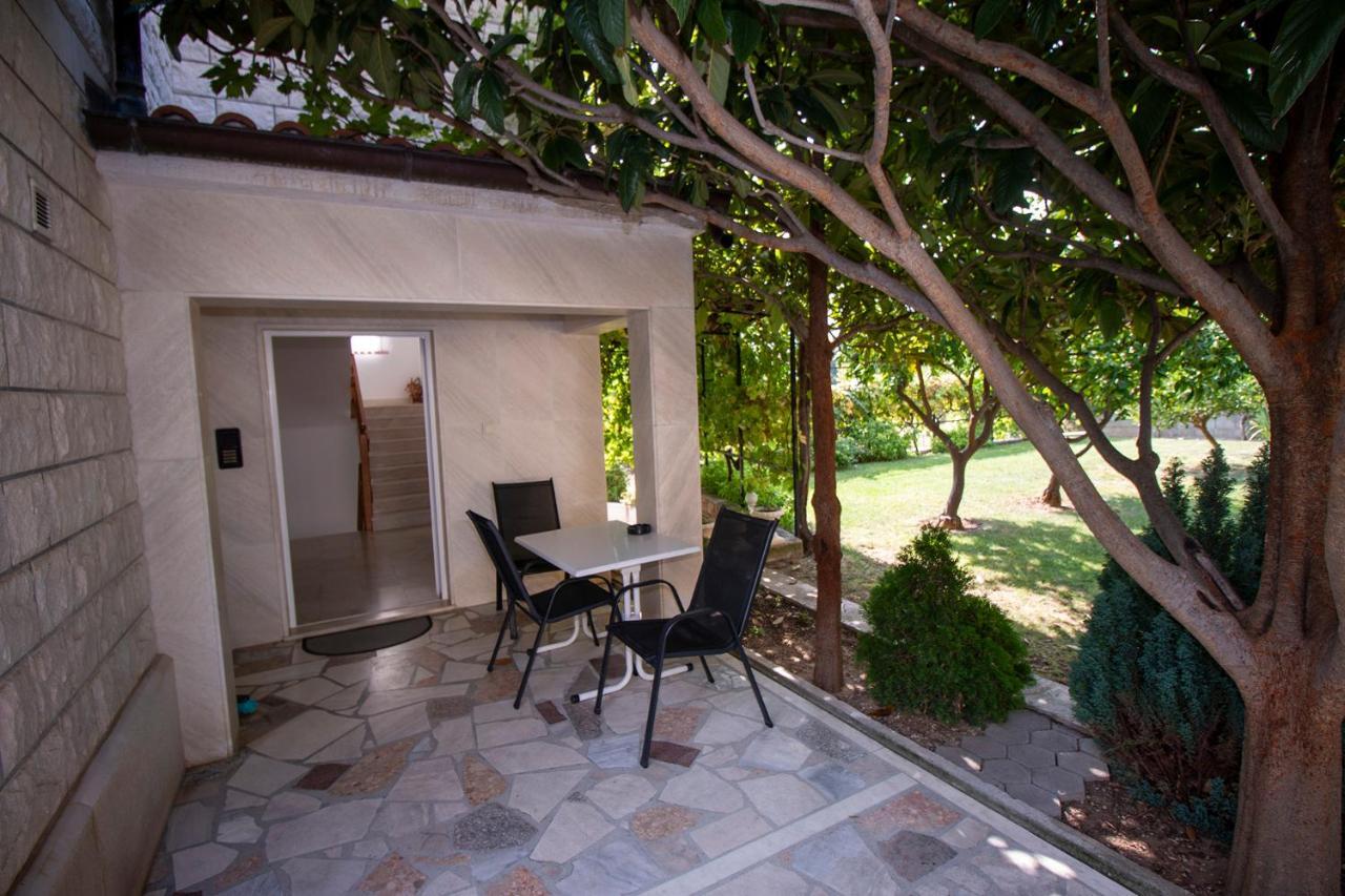 Apartmani Vrljicak Омиш Экстерьер фото